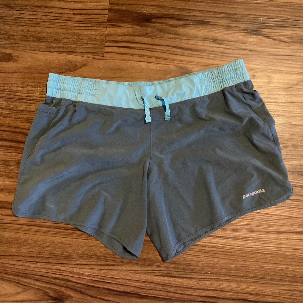 Patagonia Nine Trails Shorts 5" - Womens Large
